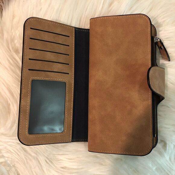 Wallet   - Picture 2 of 5